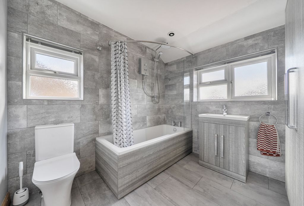 Property photo 3 of 19 1476654-17-6A3115...
