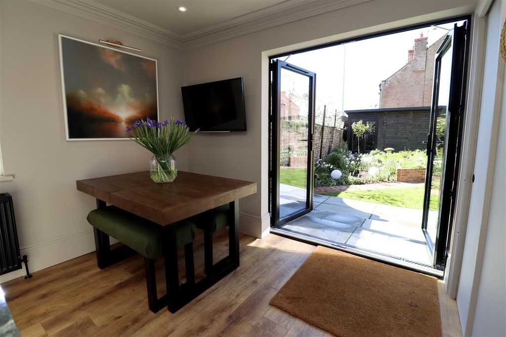 Property photo 3 of 16 Image00014.Jpeg