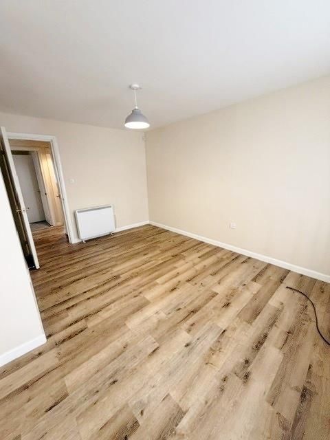Property photo 3 of 11 Lounge