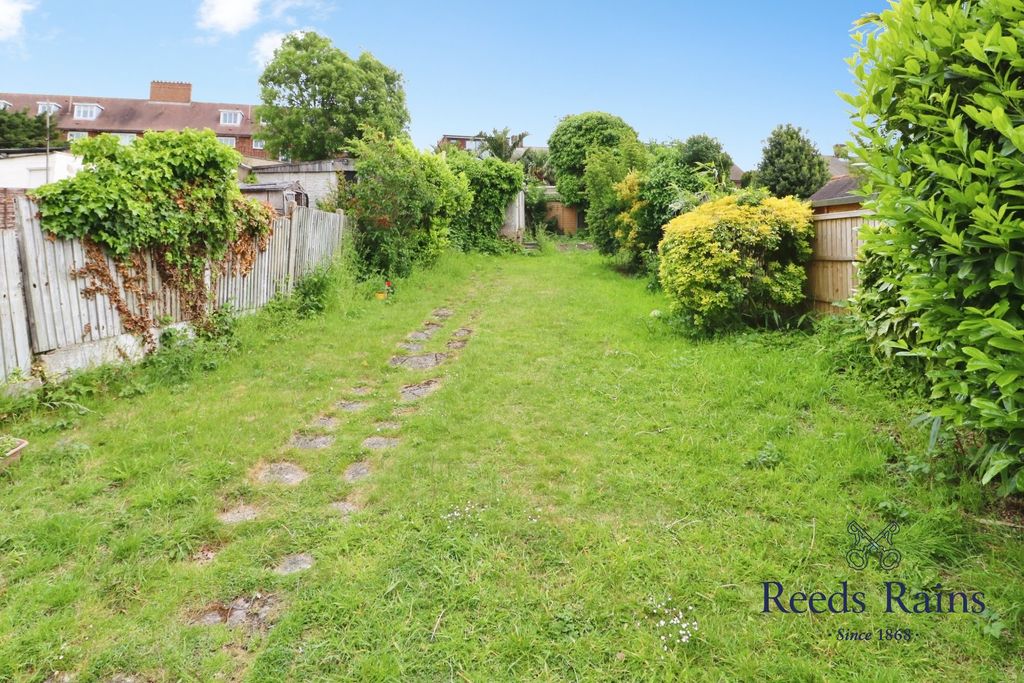 Property photo 3 of 10 Picture No. 01