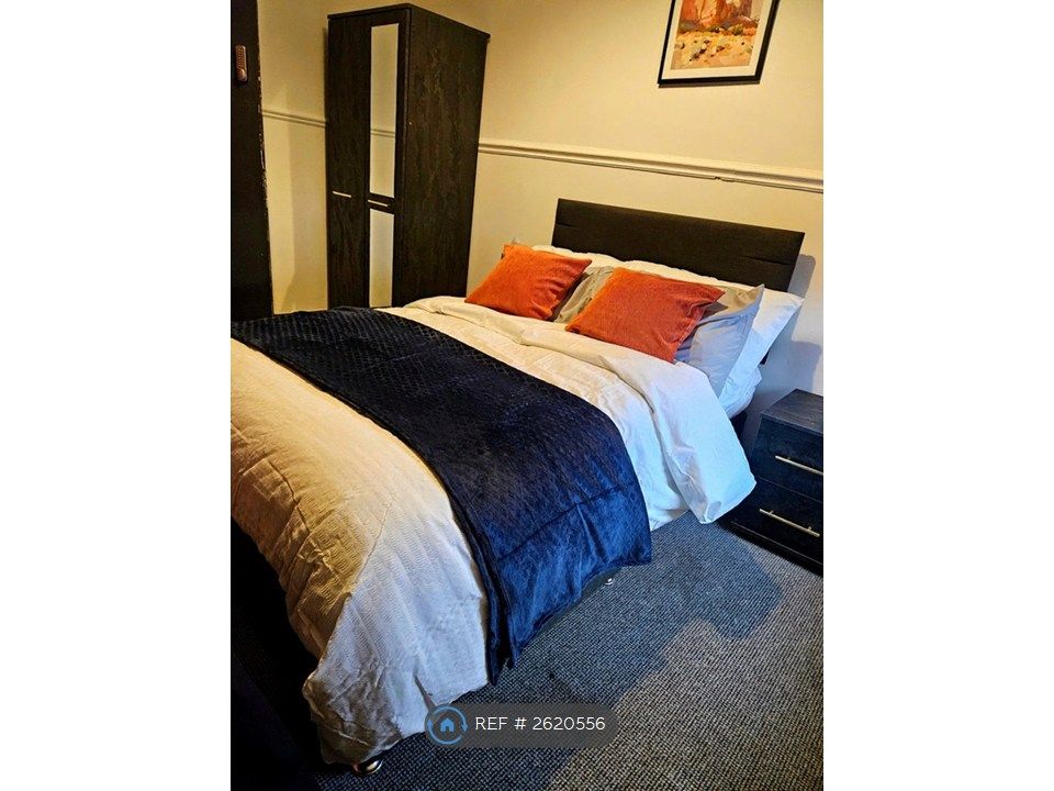 Property photo 2 of 7 Room 3