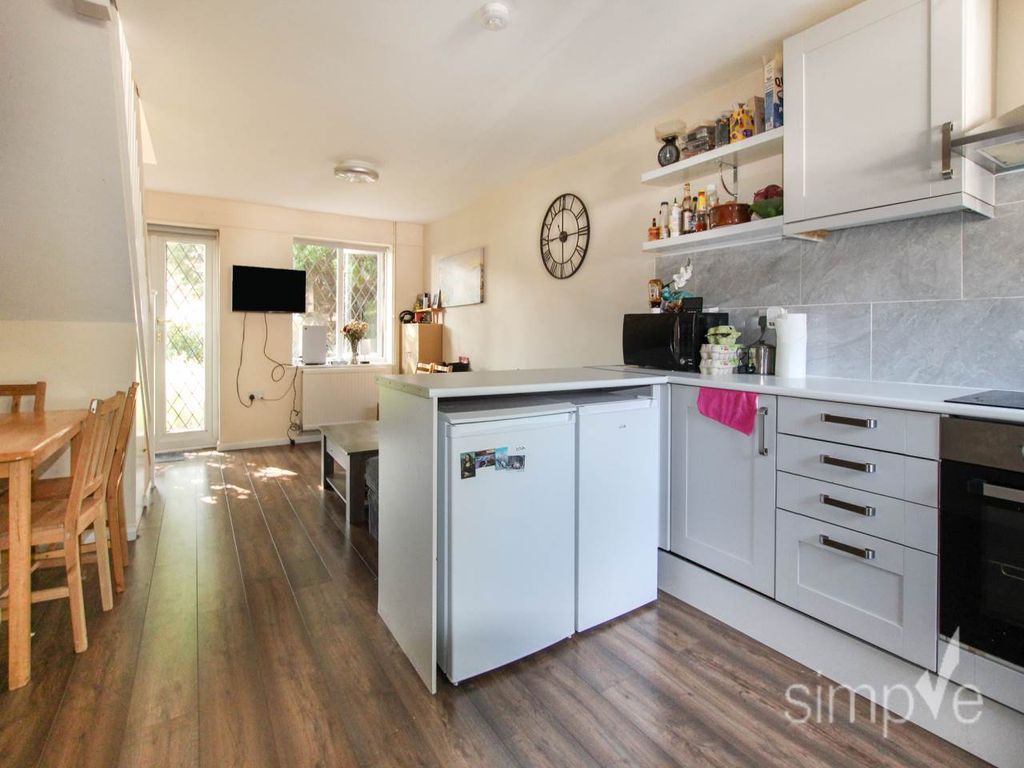 Property photo 3 of 16 Img_3892_1