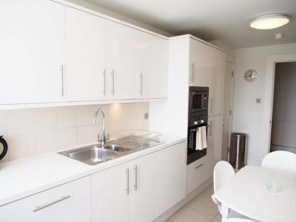 Property photo 2 of 8 Eat-In Kitchen
