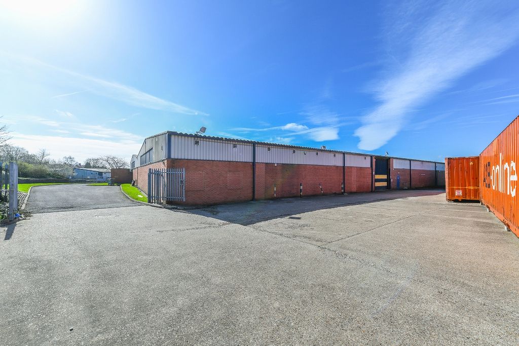 Property photo 3 of 5