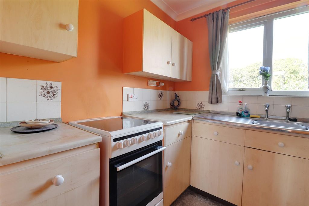 Property photo 3 of 8