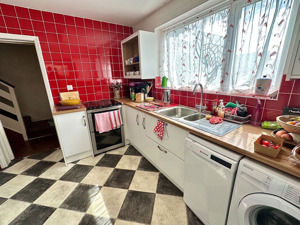 Property photo 3 of 17