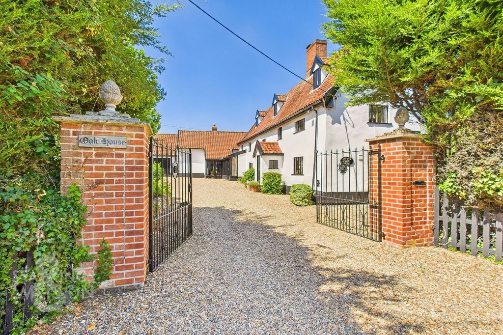 Property photo 1 of 42