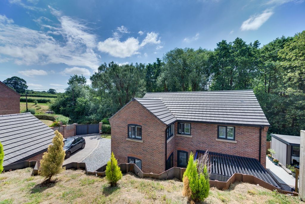 Property photo 1 of 54