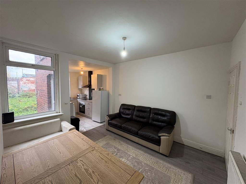 Property photo 2 of 8 Image