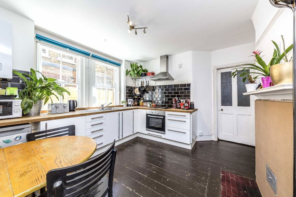 Property photo 2 of 4