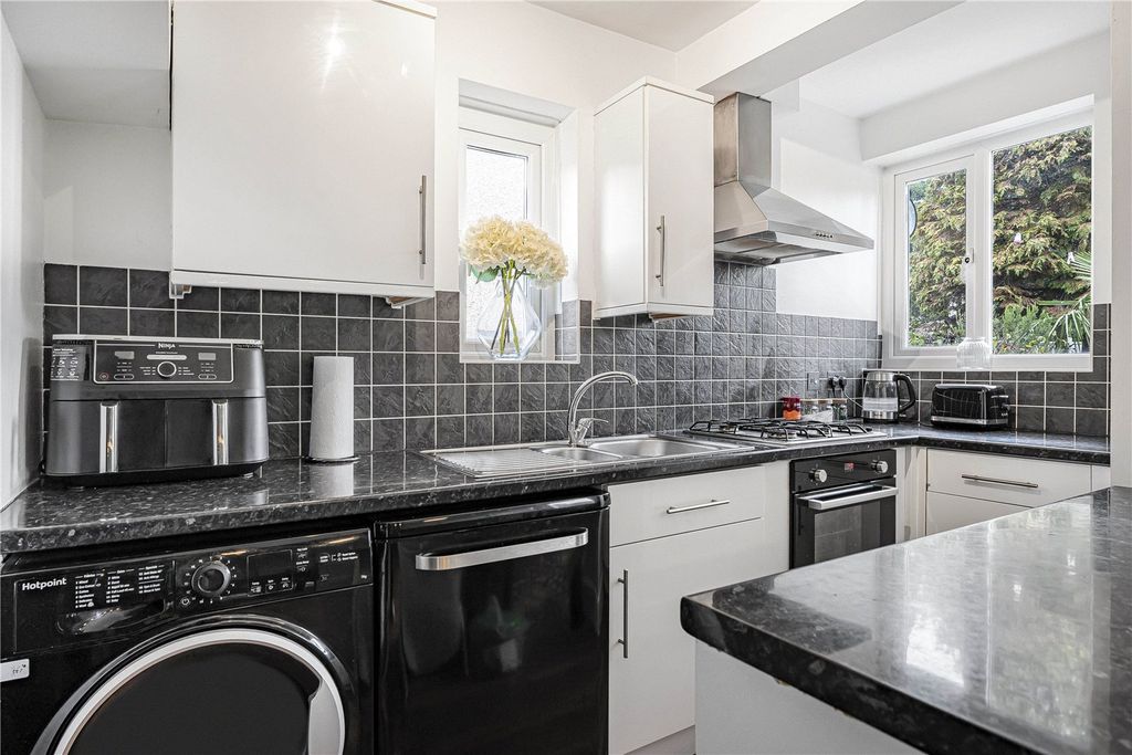 Property photo 3 of 18 Picture No. 25