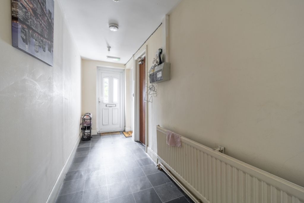 Property photo 3 of 8 26 Spilsby Road (Boston)-3