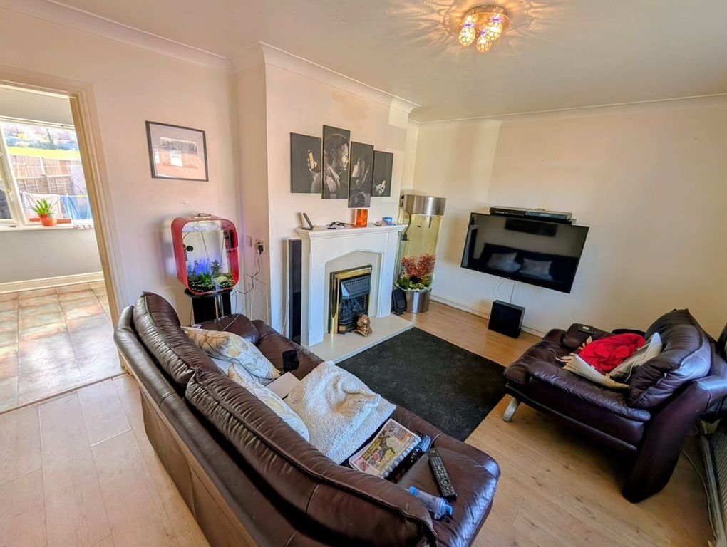 Property photo 2 of 13 Photo 4