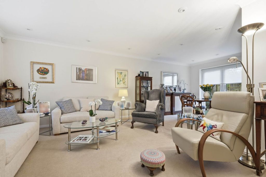 Property photo 3 of 24