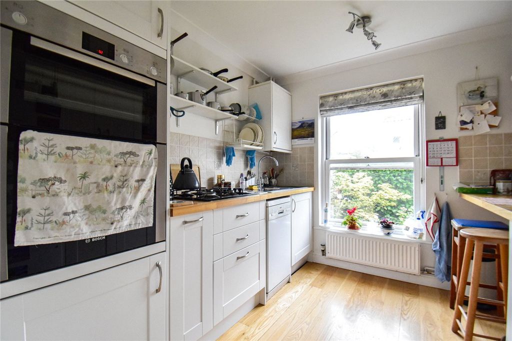 Property photo 2 of 13 Picture No. 29