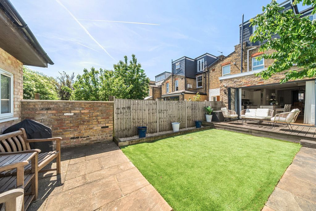 Property photo 2 of 17 1456327-14-6A154B...