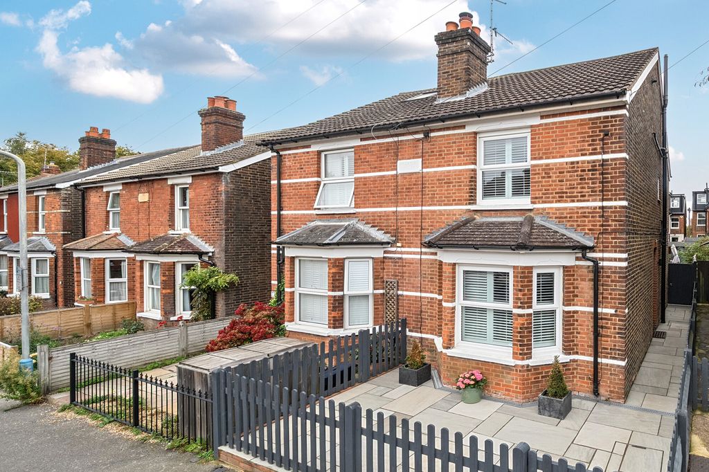 Property photo 1 of 8 Front Exterior