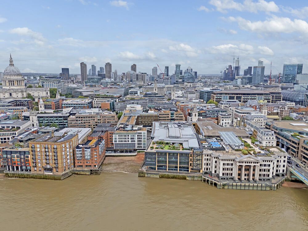 Property photo 3 of 12 Exterior