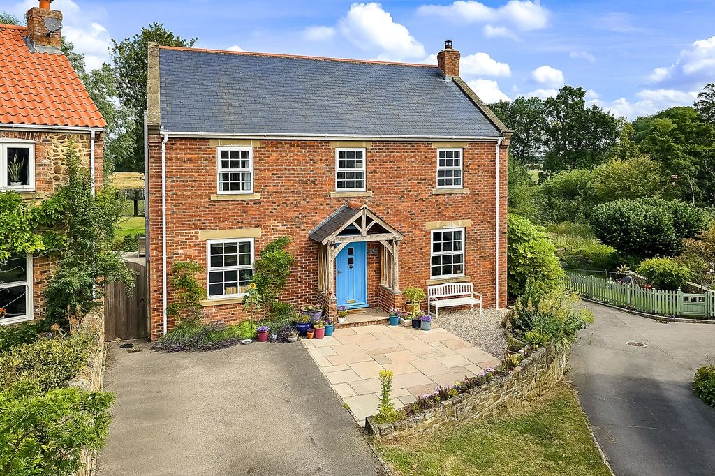 Property photo 1 of 37
