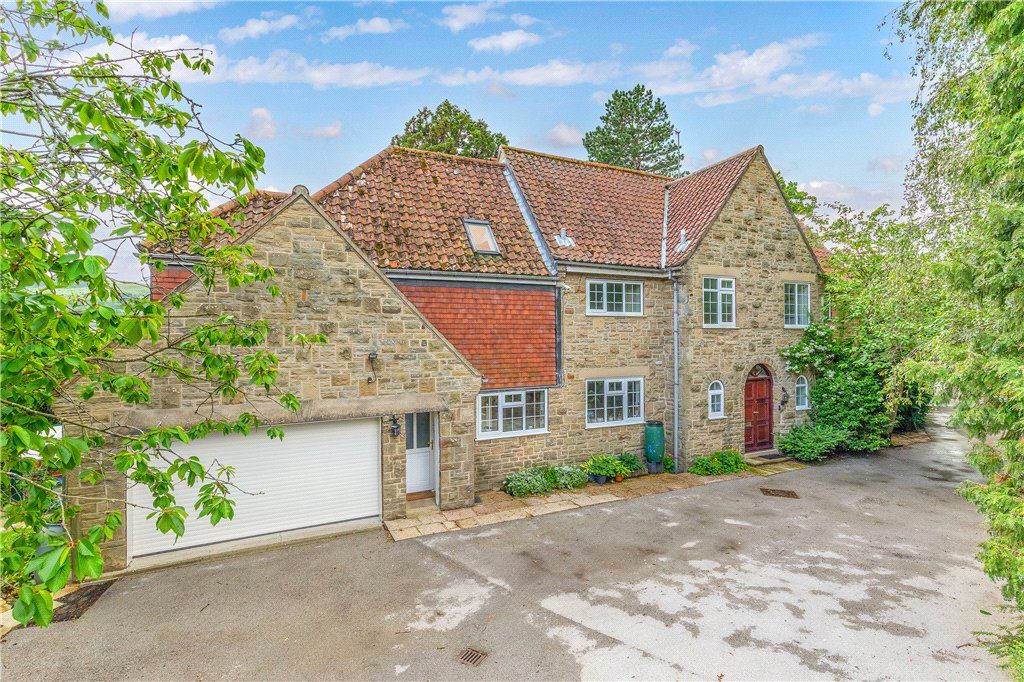 Property photo 1 of 32 Marony Heath