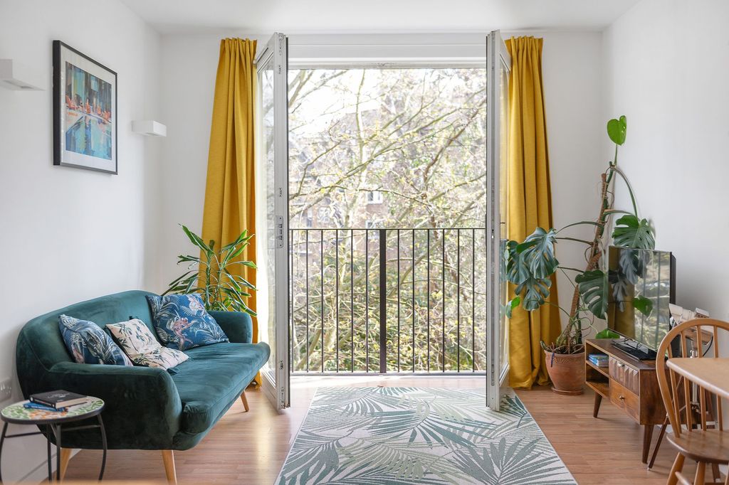 Property photo 3 of 17 Open Plan Living Area