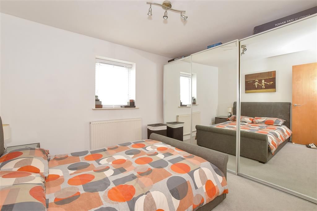 Property photo 2 of 10 Bedroom