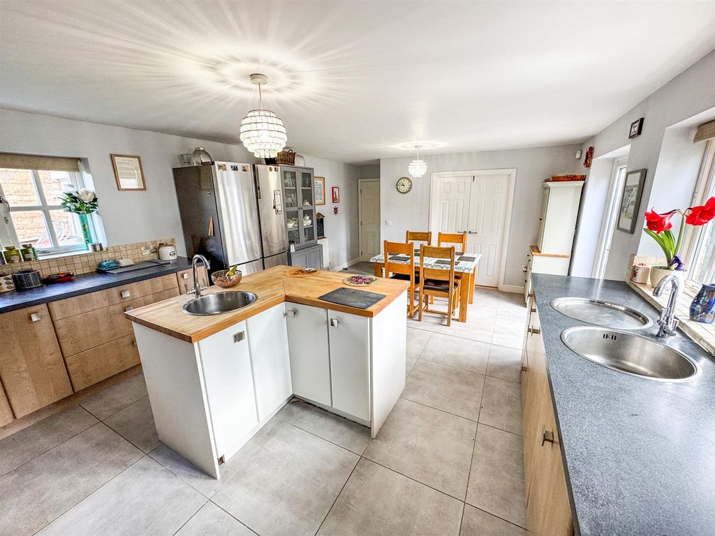 Property photo 3 of 59 Img_3174.Jpg