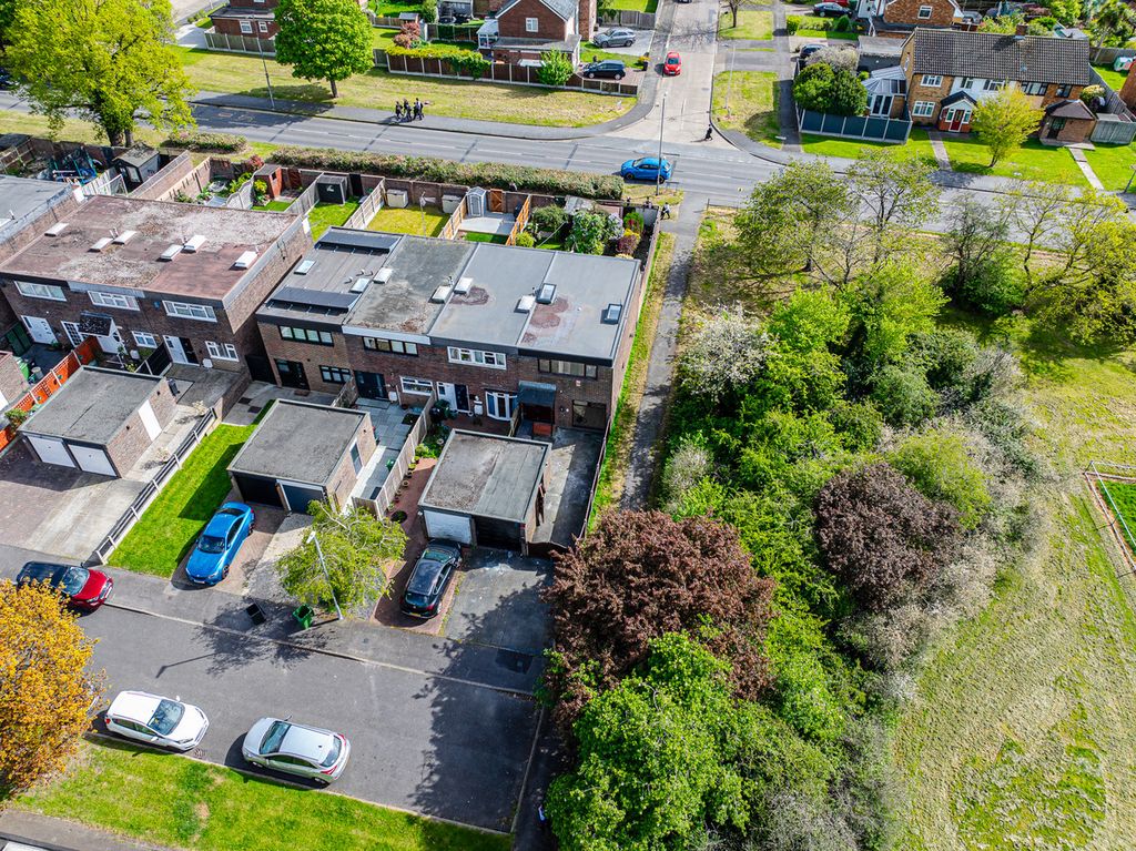 Property photo 2 of 24