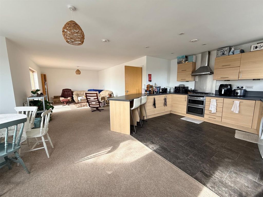 Property photo 2 of 10 Kitchen Reception Room.Jpg