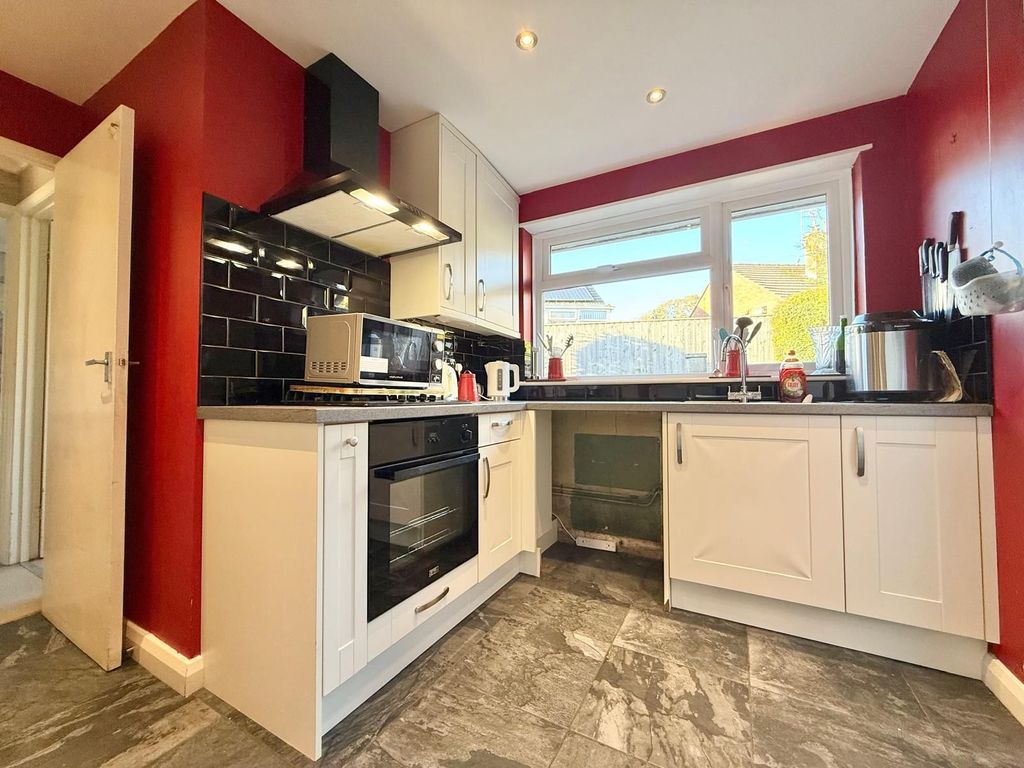 Property photo 2 of 13