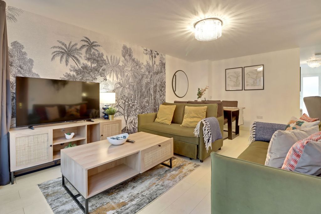 Property photo 3 of 9 Bel294854Lounge2.Jpg