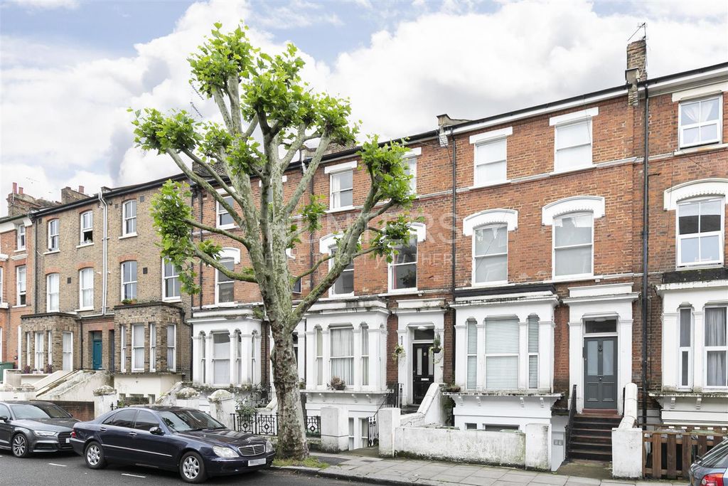 Property photo 3 of 9