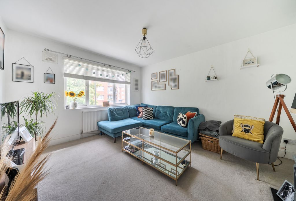 Property photo 2 of 19 1516527 (1).Jpg