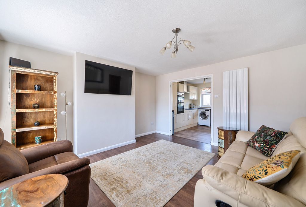 Property photo 3 of 17 1319836-6-6867ee8...