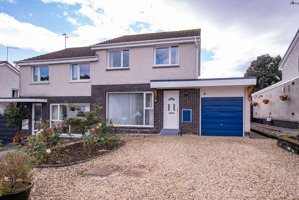 Property photo 1 of 30