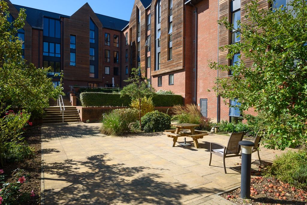 Property photo 2 of 12 4507997