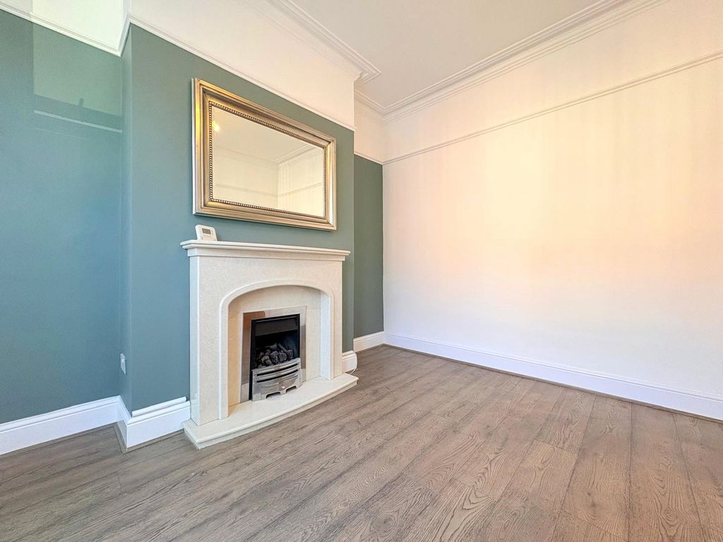 Property photo 2 of 8 Picture No. 01