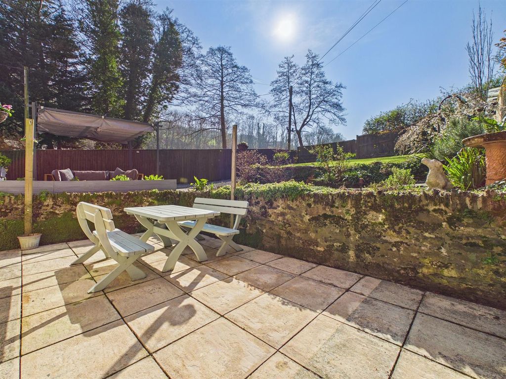 Property photo 2 of 16 Garden