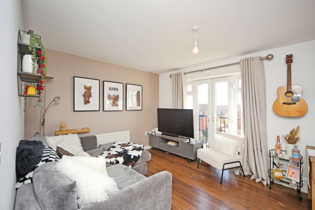 Property photo 3 of 12 Pbox-Img.Jpg