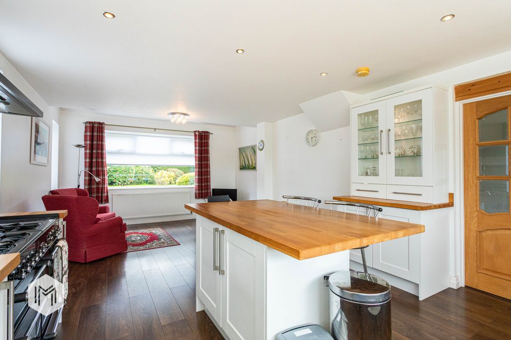 Property photo 3 of 29 Picture No. 10