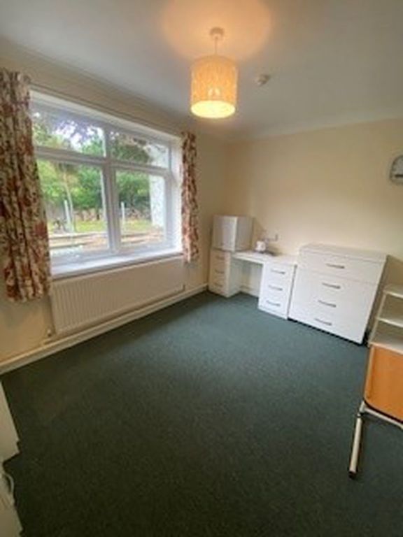 Property photo 3 of 9 Photo 9