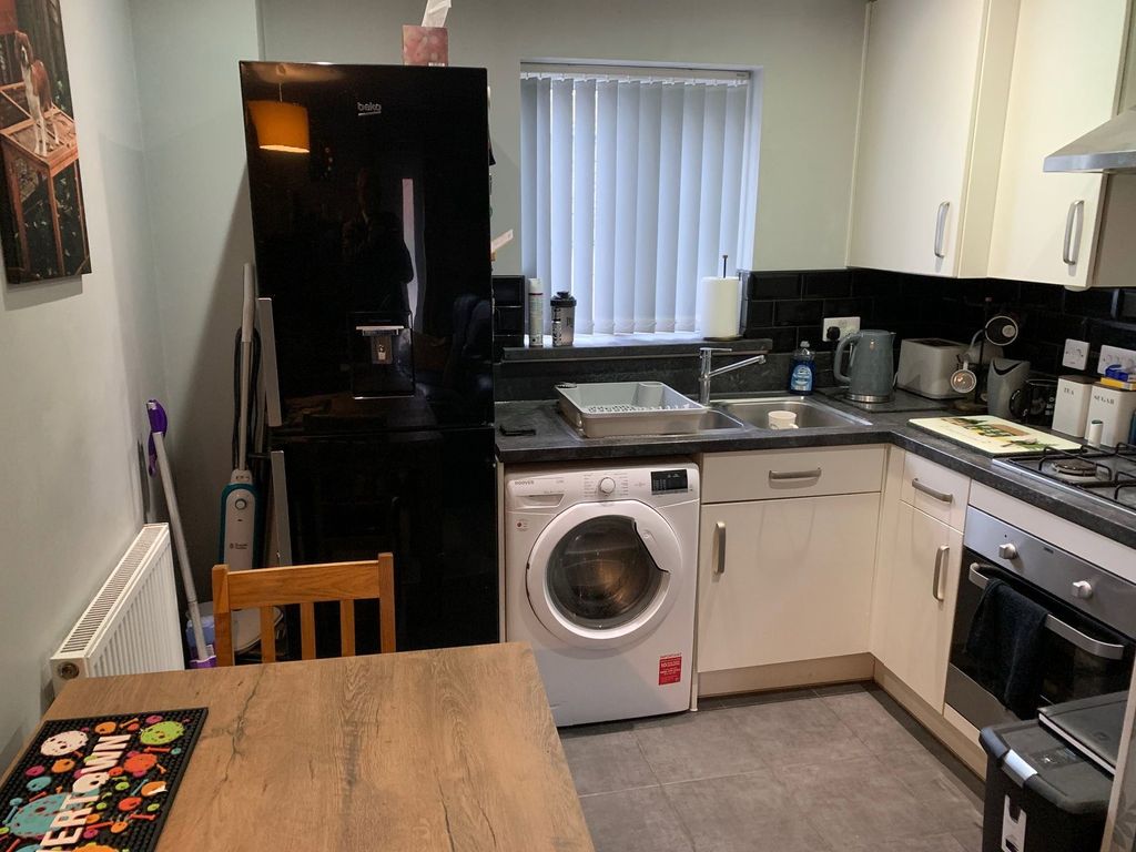 Property photo 3 of 21