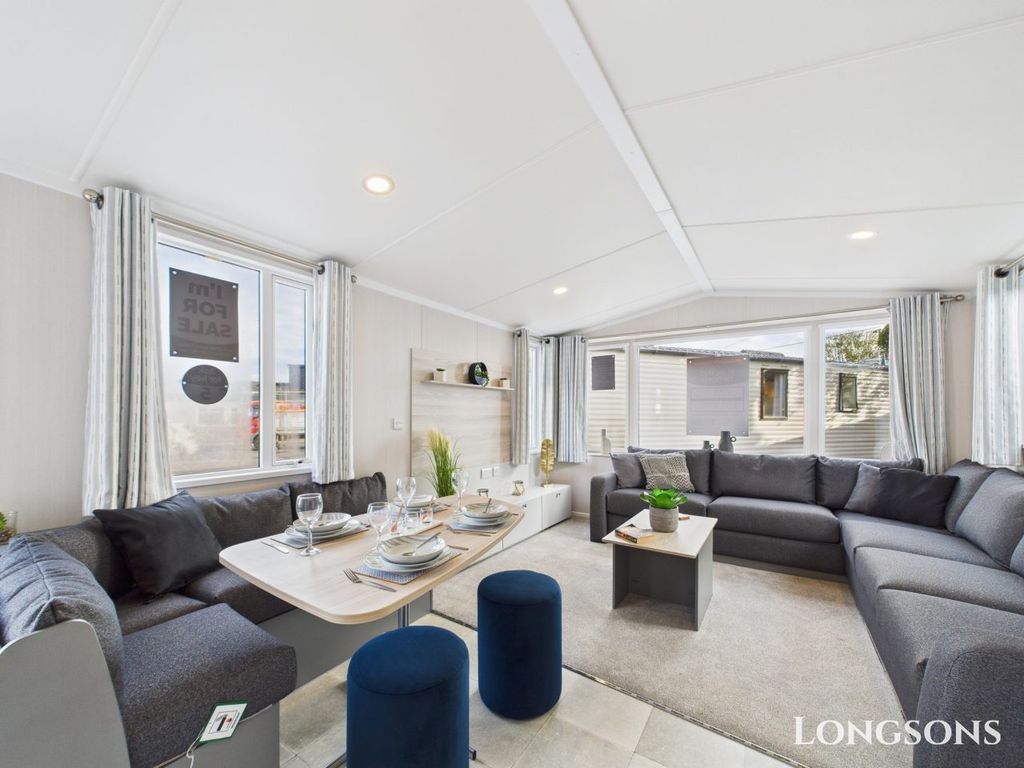 Property photo 3 of 21 Cam02173G0 Pr0278 Still006