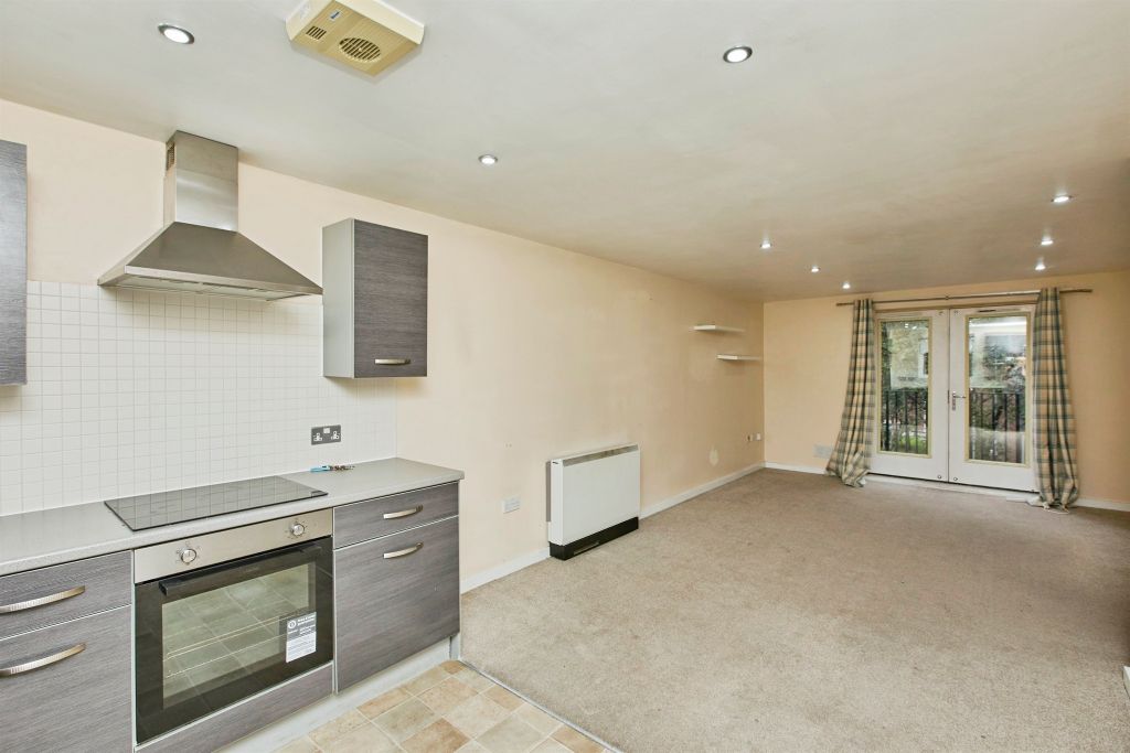 Property photo 3 of 11