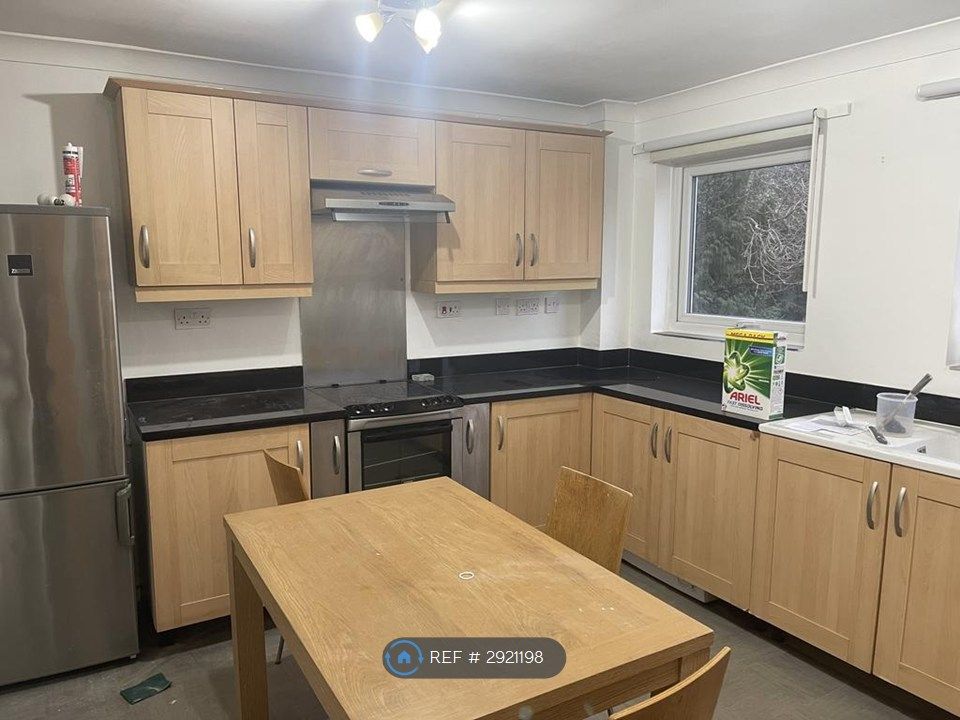 Property photo 1 of 4
