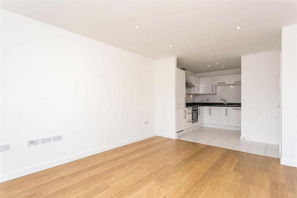 Property photo 3 of 11 Picture No. 13