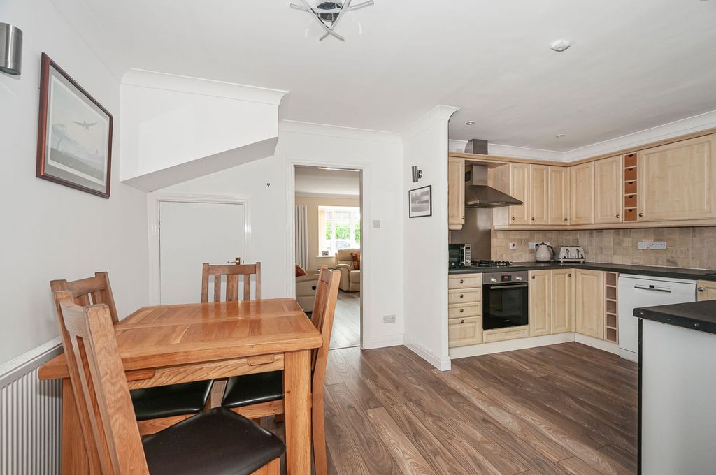 Property photo 3 of 13