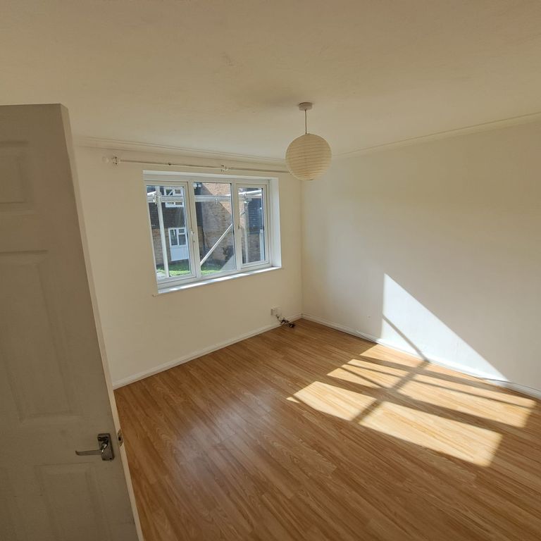 Property photo 3 of 14 Photo 1