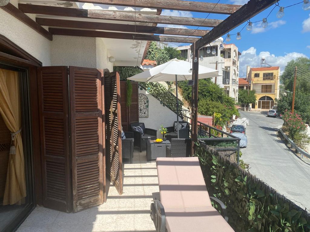 Property photo 3 of 22