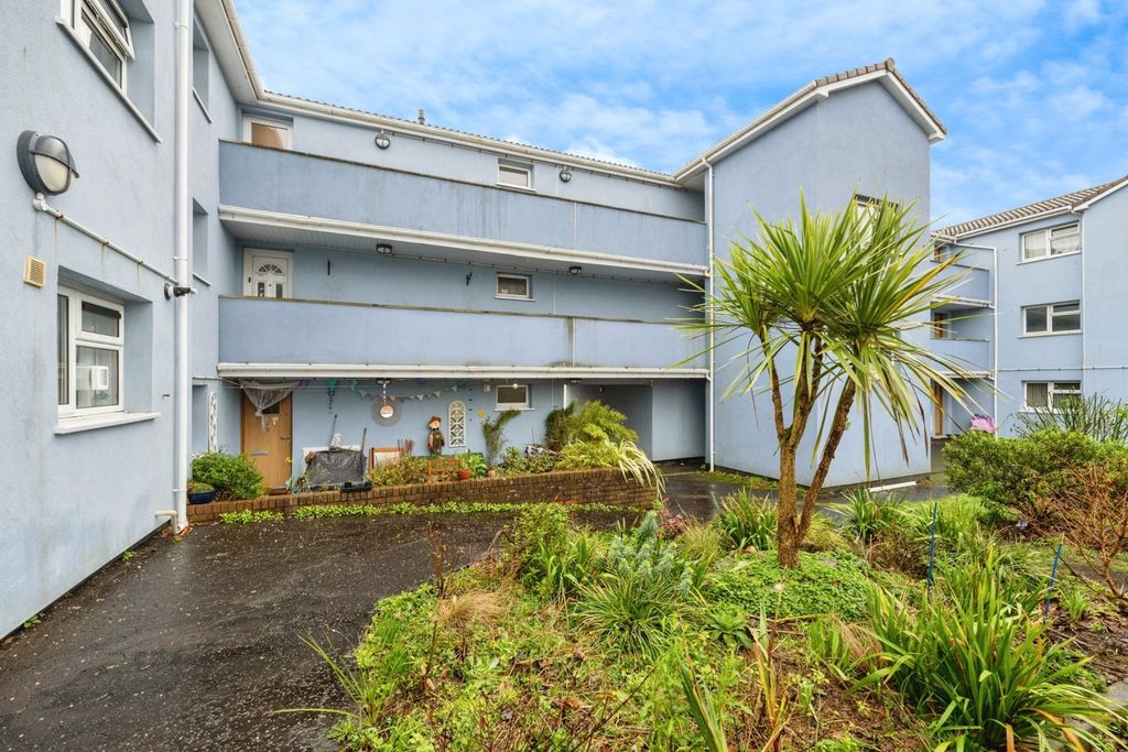 Property photo 2 of 18 Pbox-Img.Jpg